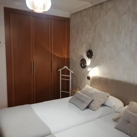 Con Jardin Privado A 10 Min Del Centro De Salamanca Appartement